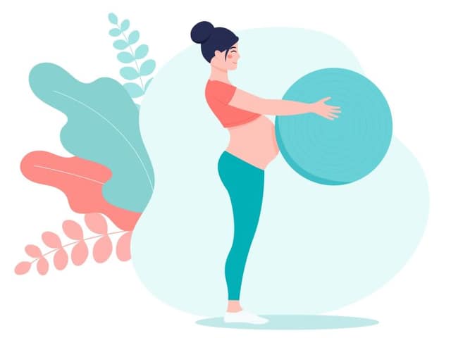 Femme enceinte en maillot de sport avec un ballon de fitness